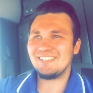 Meet your Posher, Dustin